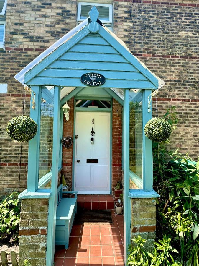 Garden Cottage - 3 Bedroom Close To Town And Beach 伯恩茅斯 外观 照片