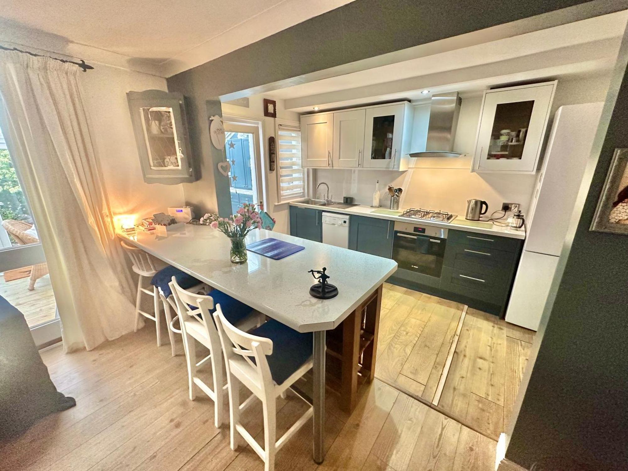 Garden Cottage - 3 Bedroom Close To Town And Beach 伯恩茅斯 外观 照片